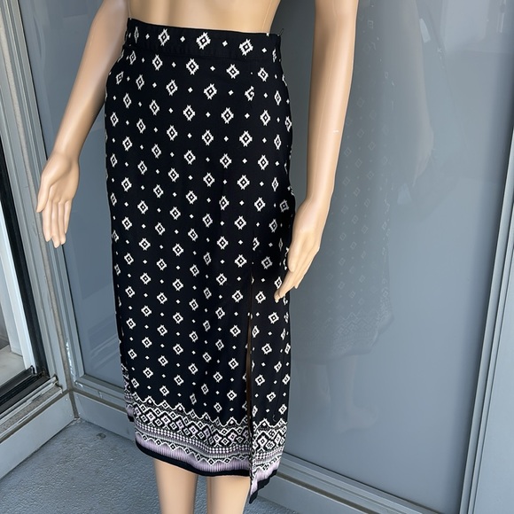 Divided Midi Skirt Black and White - Picture 7 of 12